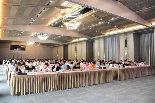 虹桥“两员”队伍启动为期5月大培训，锻造懂经济、善管理、会服务的专业化力量